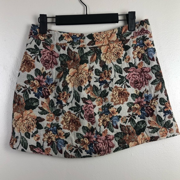 Zara Basic Collection Floral Tapestry Skirt - Picture 2 of 6